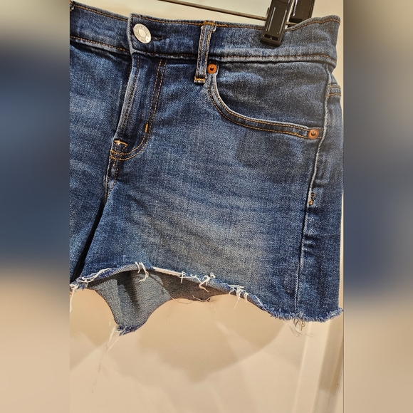 Gap Denim Cutoff Women Shorts - Picture 3 of 13